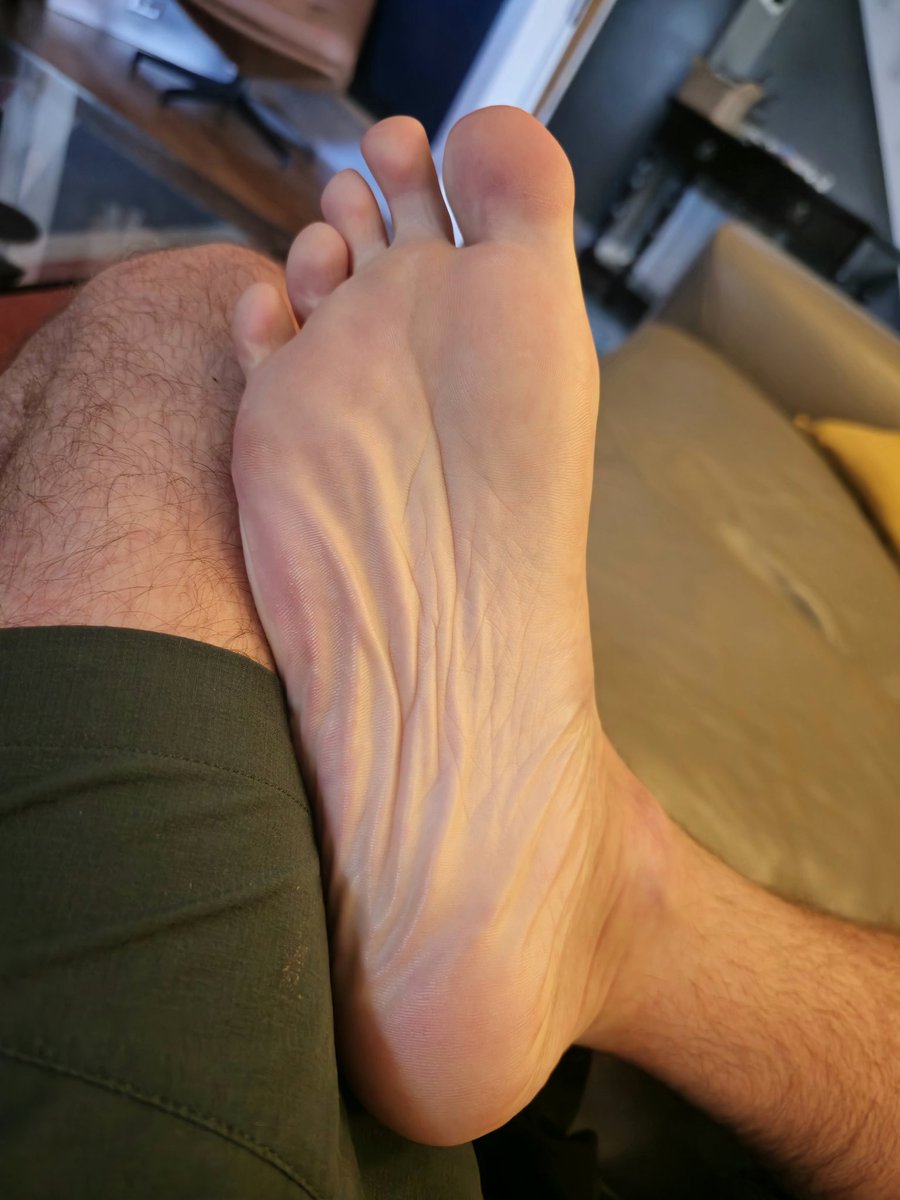 VaFeet's tweet photo. 😏👣👣 https://t.co/T8okQVjsGx