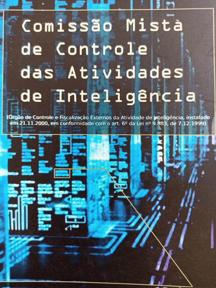 Até que enfim o debate sobre a atividade de inteligência chega à sociedade. Pena que de forma atravessada, a partir do seu mau uso no governo anterior. Não tem que acabar com a ABIM. Tem que regulamentá-la a serviço da democracia e da soberania.