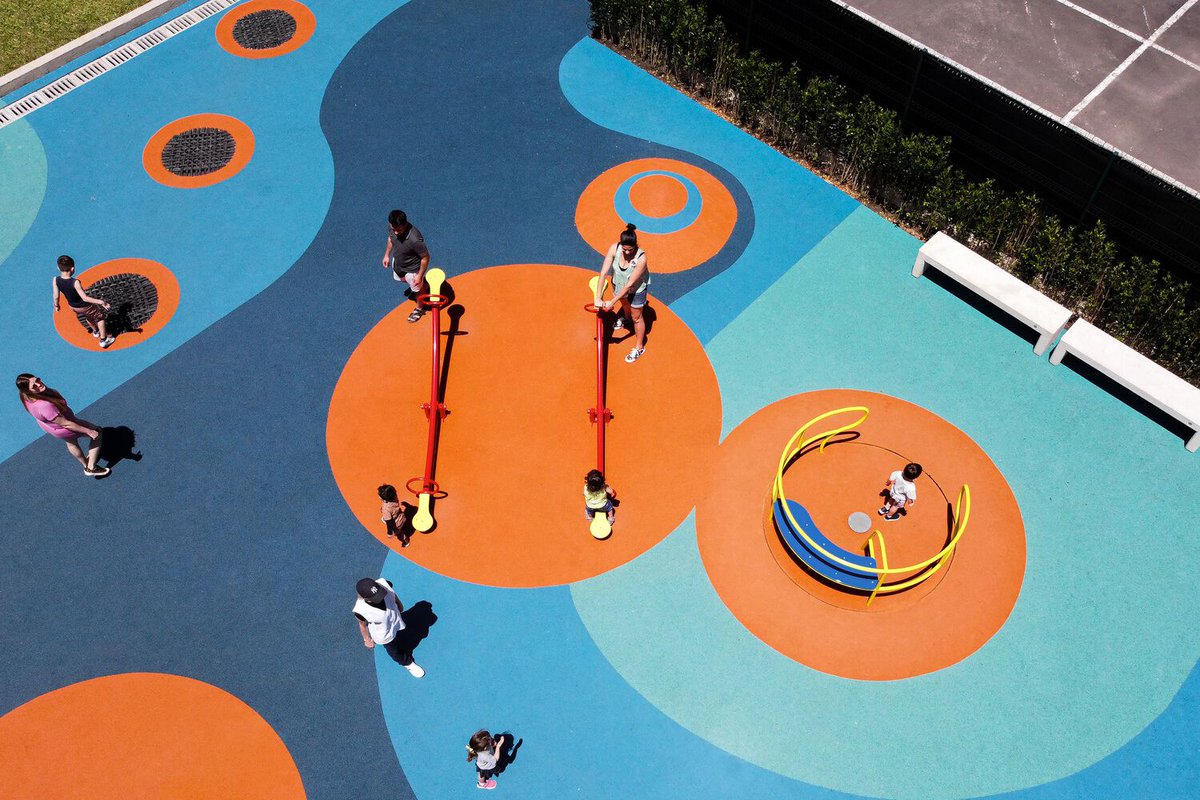 No les quiero arruinar el día, pero así se ve un parque infantil en Curitiba, Brasil.