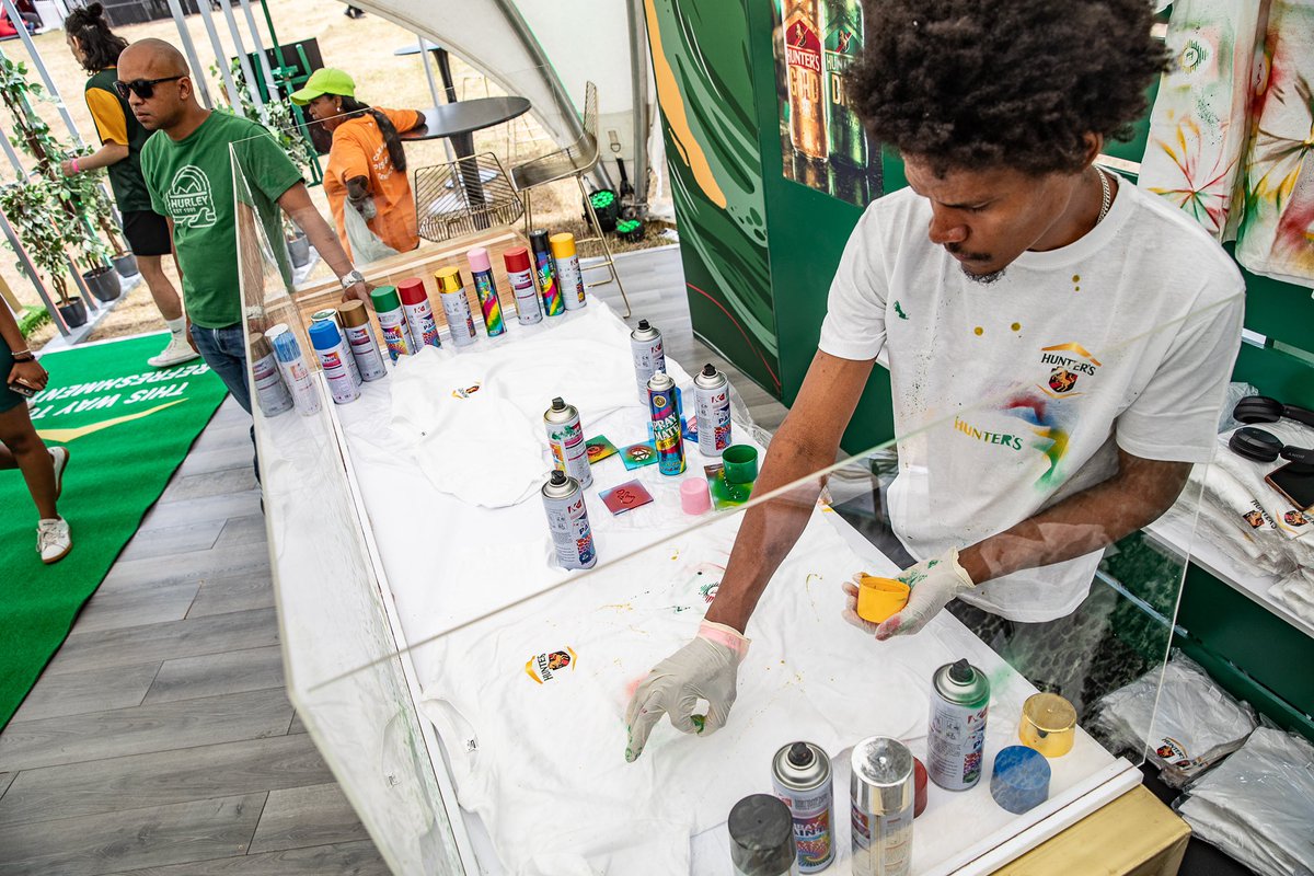 CottonFestJHB's tweet photo. Throwback to UCFSC Cape Town with the freshest @hunterscider experience 😎
#cottonfest #hunterscider #votecottonfest #votemusic #votelifestyle #votefashion #votesport #voteart https://t.co/wfCtmgkp0z