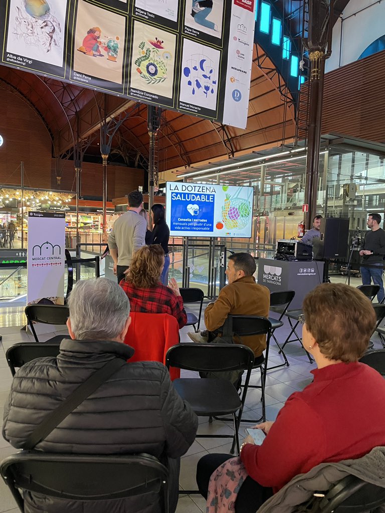 EN DIRECTE 🔴 | Al Mercat Central de Tarragona ja ho tenim tot a punt per arrencar amb 'La dotzena saludable' de la <a href="/XarxaSantaTecla/">Xarxa Santa Tecla</a>, un cicle de consells i xerrades mensuals per gaudir d'una vida activa i responsable! 🍐

Us ho perdreu? 😄 | <a href="/MercatsTGN/">Mercats de Tarragona</a>