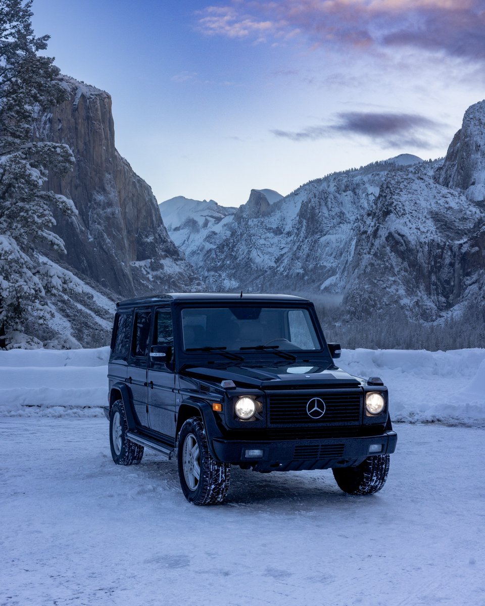 MercedesBenzUSA's tweet photo. Snow big deal. ❄️​

G-Class is designed to handle rough terrain with ease.​

📸: @blkg500​

#MercedesBenz  #G550 https://t.co/shqm23Pk6Z