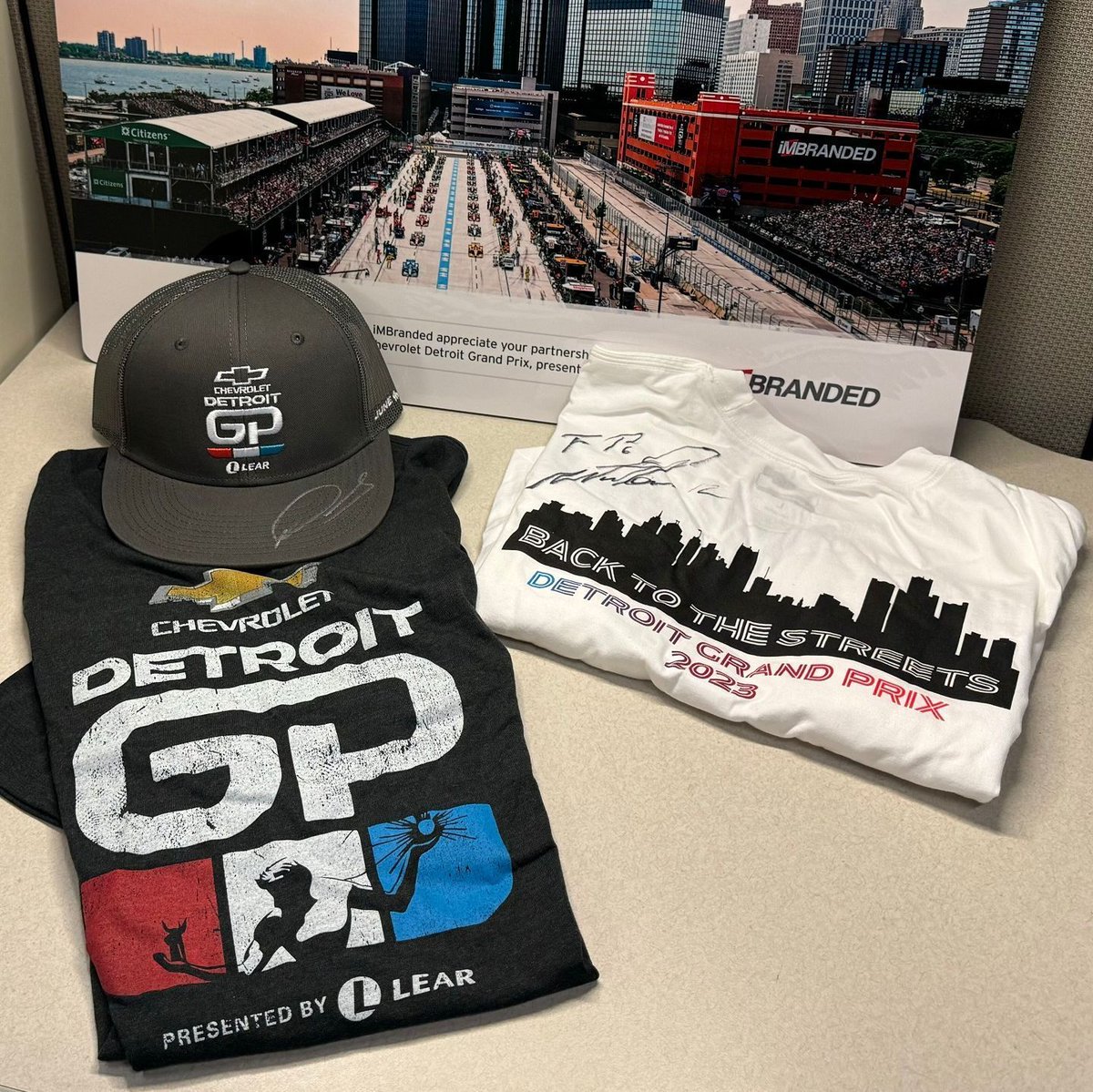 detroitgp's tweet photo. Sending congratulations to Michael Jacobson for winning our #FreeStuffFriday Giveaway! He won an autographed hat signed by the 2023 #DetroitGP pole-sitter @AlexPalou, an event t-shirt and a limited edition shirt signed by @12WillPower and @FRosenqvist.
#MotorCity // #INDYCAR https://t.co/6SJcYpbZB7