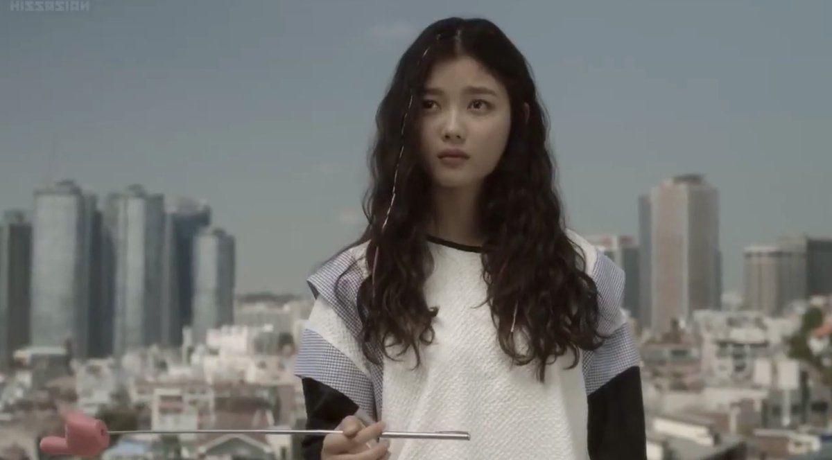 krystal_anne88's tweet photo. I miss Yoojung so much so while waiting for her casting news, I’ve been rewatching her past series & today is Love Cell day! 💖
I really love her hair style in Love Cell so I hope she had it again in a new series! I want curly hair Yoojung! 🥰
#KimYooJung
#KimYouJung
#LoveCell https://t.co/WeH3epud2m
