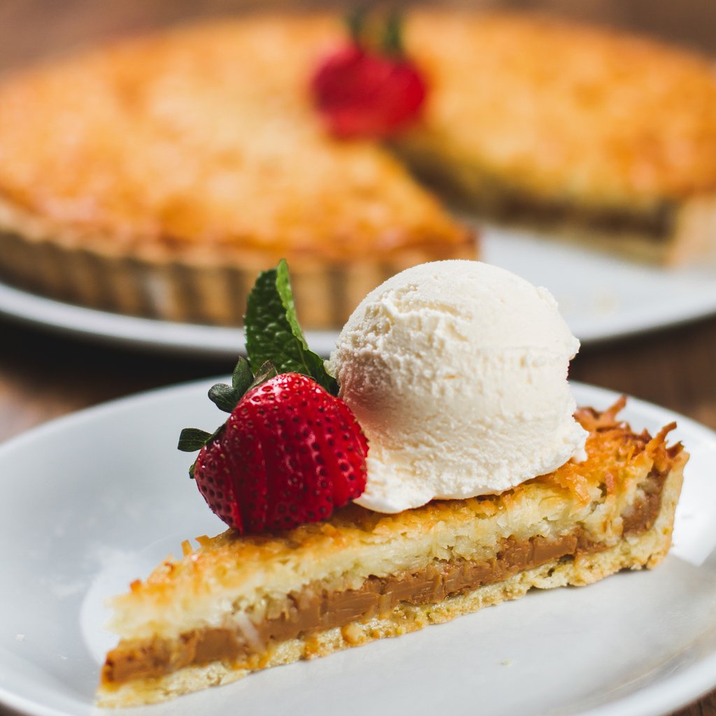 Today doesn't need to be ordinary, make it special and treat yourself to our Coconut &amp; Dulce de Leche Pie at Tutto Pizza &amp; Pasta!
#TuttoPizzaandPasta #Tuttokeybiscayne⁠ ⁠