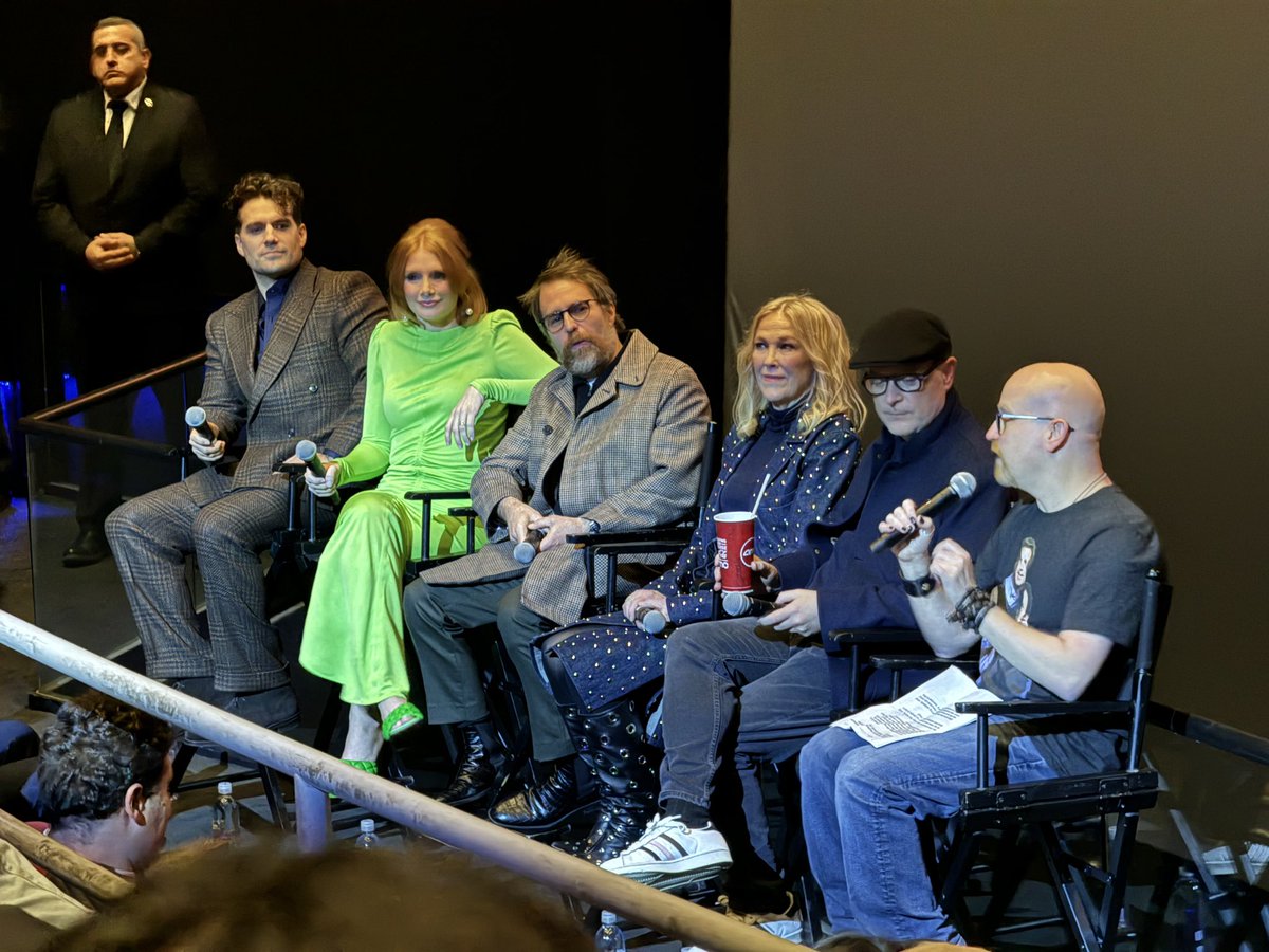 BryceDallasHBR's tweet photo. Bryce Dallas Howard com o elenco de Argylle no Q&amp;A que aconteceu ontem (29/01) em NY! 💚 https://t.co/73F0cpdMTo