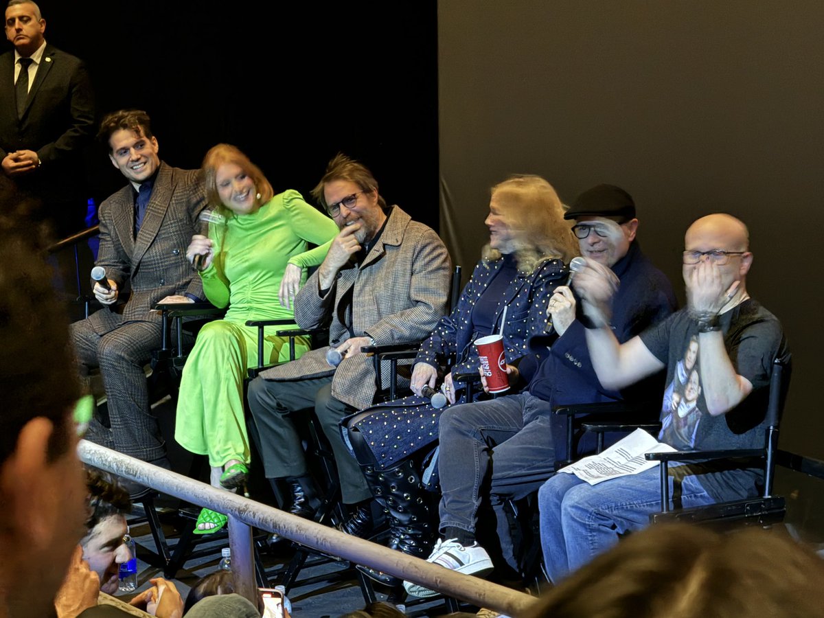 BryceDallasHBR's tweet photo. Bryce Dallas Howard com o elenco de Argylle no Q&amp;A que aconteceu ontem (29/01) em NY! 💚 https://t.co/73F0cpdMTo
