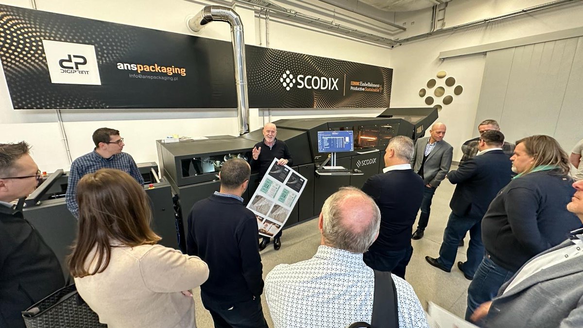 ScodixSense's tweet photo. A huge thank you for everyone that attended our open house in Poland at AN Studio. We had an amazing time demonstrating out best capabilities through our 'WOW' print, exhibiting how many different embellishments can be achieved on the same sheet.
#scodix #anspackaging https://t.co/INtubmqNHq