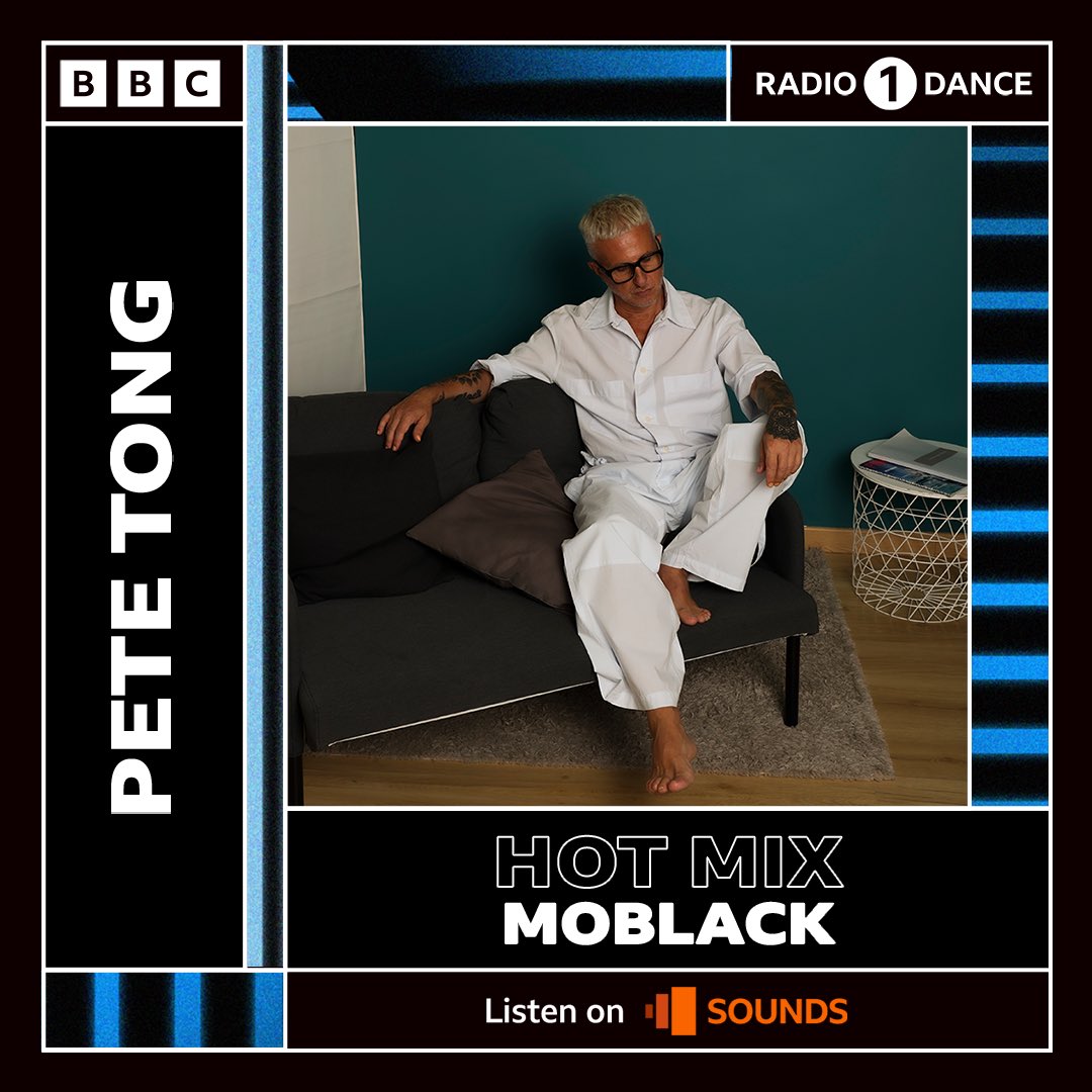 moblackrecords's tweet photo. Friday night @petetong @BBCR1 😉 https://t.co/AcMfAuzMv8