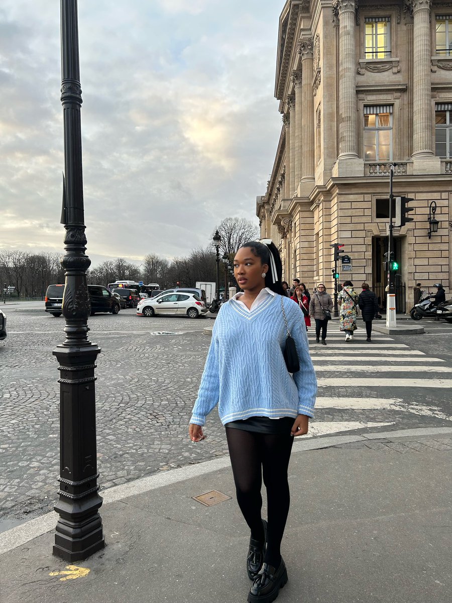 nicole_ezeudo's tweet photo. Winter in Paris 💗 https://t.co/WpmzluEguM