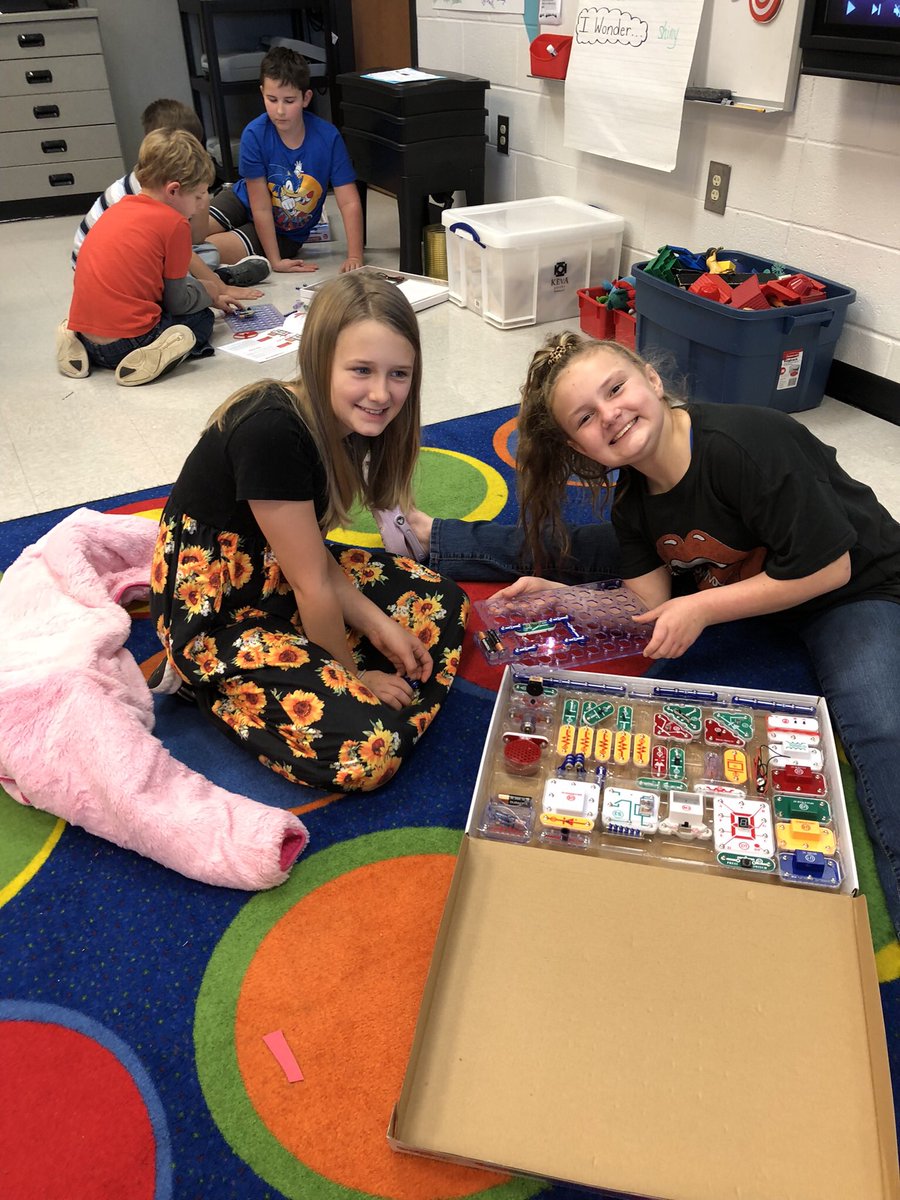 5ths can design and complete a simple electric circuit at BG STEM Academy. <a href="/RebeccaHeard12/">Rebecca Heard</a> <a href="/BGESTEM/">Ball Ground STEM Academy</a> <a href="/CherokeeSchools/">Cherokee Co. Schools</a> <a href="/SnapCircuits/">Snap Circuits</a>