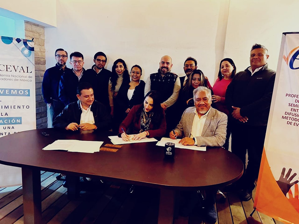Acevalmx's tweet photo. #AccionesImportantes
La firma del Convenio de Colaboración entre ACEVAL y el Colegio de Sonora @ColSonora y la firma del  Convenio de Colaboración con el @IAPTabasco en el marco de la reunión del Comité Ejecutivo en CDMX

#10años #ACEVAL #FortaleciendoLaEvaluación https://t.co/6ZqO1VwerL