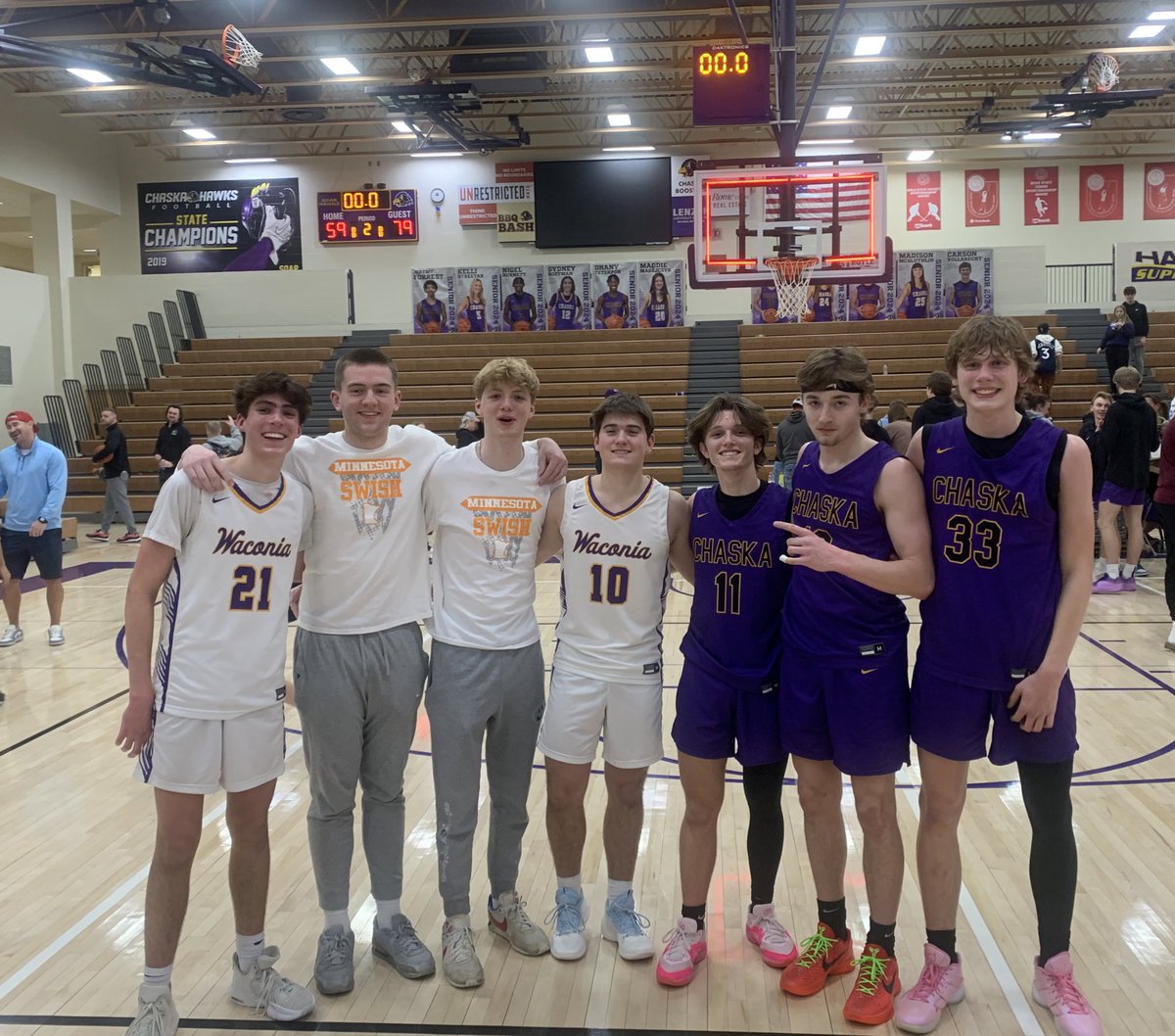 Minnesota Swish reunion last night as Waconia was at Chaska. Swish is a good local AAU option.