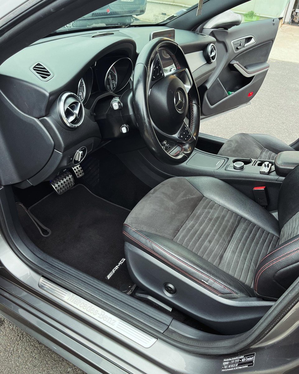 AutoCleanDetai2's tweet image. Avant/Apres Mercedes CLA Pack AMG #detailing #Mercedes