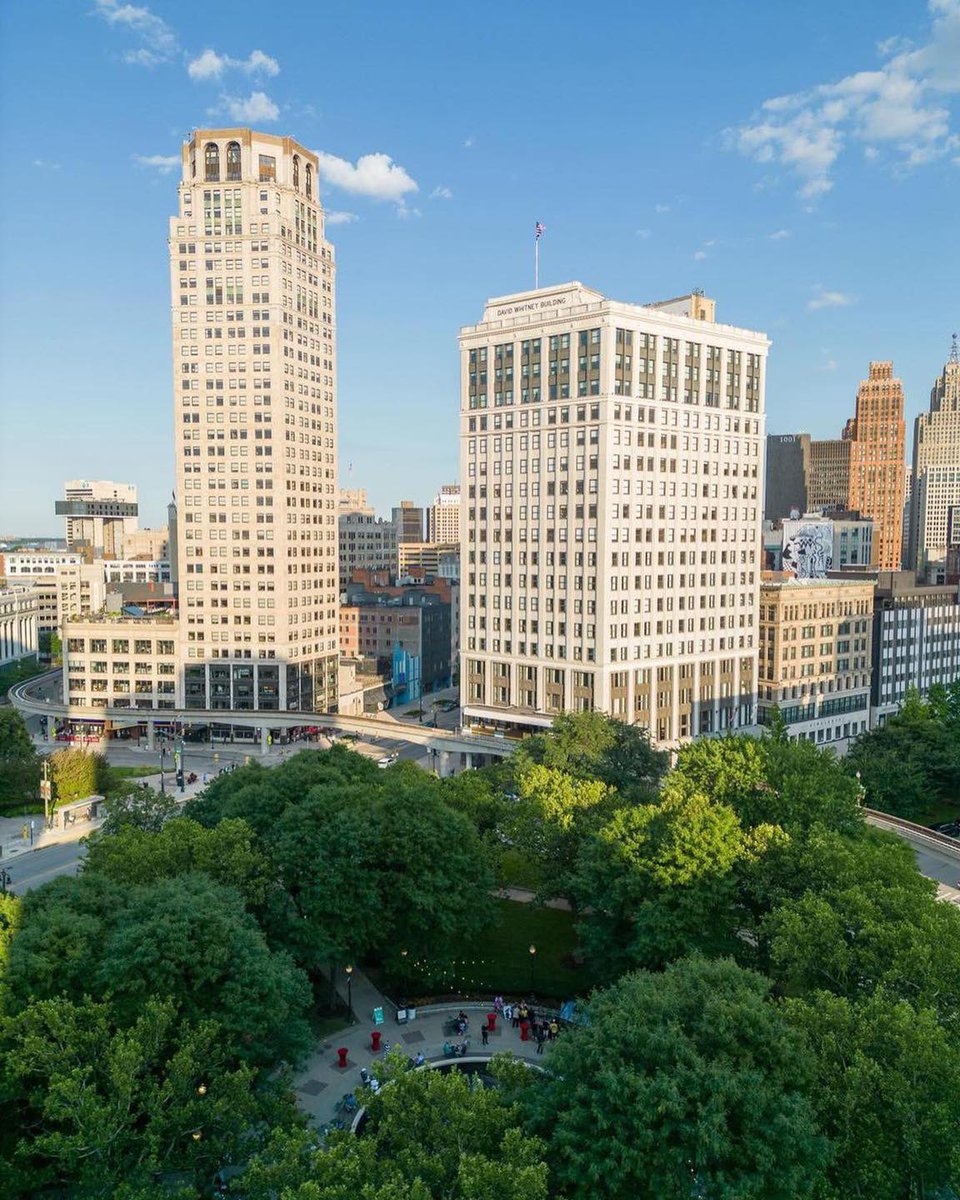 Who is ready for summer already? 😍

If you are traveling to Detroit this year, book your hotel rooms in our stunning and historic David Whitney Building!

#downtowndetroit #placestostayindetroit #detroithotelstay #detroitmichigan #detroithotels