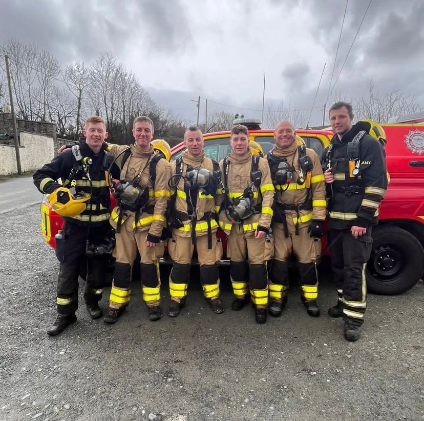 westonairport's tweet image. Last Saturday, two of our firefighters along with a group from Dublin Fire Brigade climbed Lugnaquilla in full fire gear and BA sets. So far they’ve raised over €4000 for Oscars Kids Charity. Well done to everyone involved👏
idonate.ie/fundraiser/Dub…