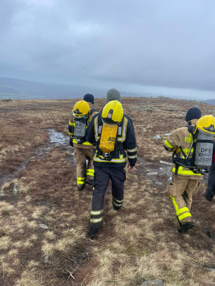 westonairport's tweet image. Last Saturday, two of our firefighters along with a group from Dublin Fire Brigade climbed Lugnaquilla in full fire gear and BA sets. So far they’ve raised over €4000 for Oscars Kids Charity. Well done to everyone involved👏
idonate.ie/fundraiser/Dub…