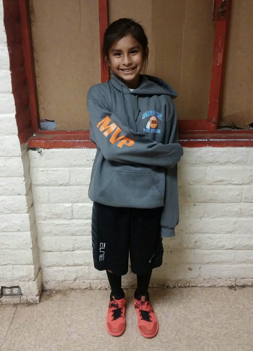 Tonight is Senior night for <a href="/JasmineOlivar2/">Jasmine Olivar</a> ... 😭😁. It won't be her last HS game but it is a game she will be recognized at. Game time is 7pm @ Xavier. 🐊🏀