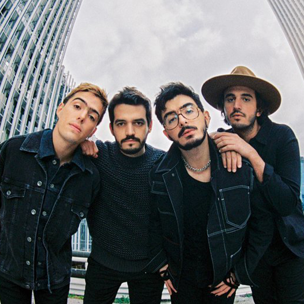 decibeleslatam's tweet photo. Tendencia en Estados Unidos y México, está disponible para pre-orden, el sencillo” perderme” de Morat, que forma parte de la banda sonora, ya está en disponible todas las plataformas digitales. 🔝💥🥳
https://t.co/gXNfYOZEnP
#Morat #Decibeles #NoticiasMusicales #FansMorat https://t.co/00WCDLX5lB