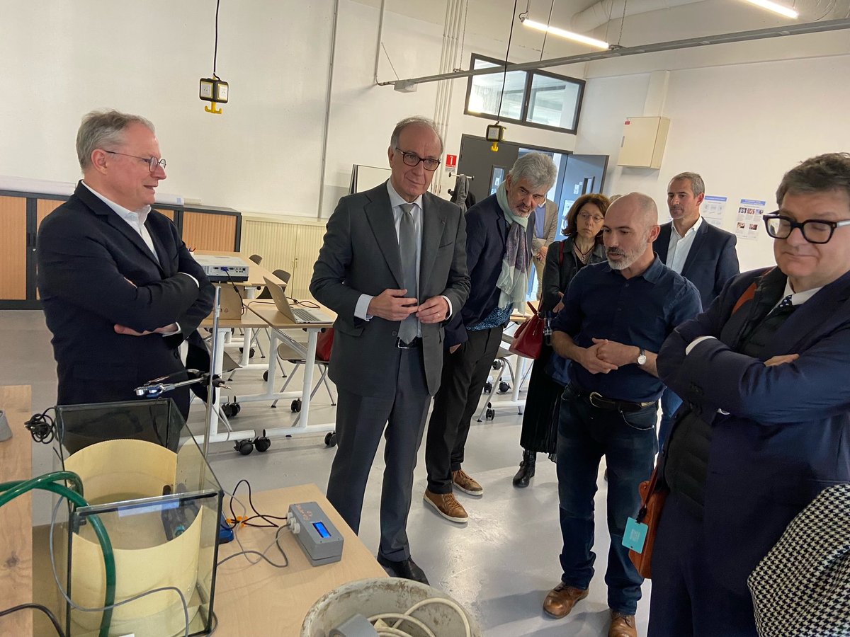 Riche journée sur le site basque de l'@universite_uppa à Bayonne et Anglet, avec le président Laurent Bordes et son équipe pour rencontrer les forces vives de la formation et de la recherche qui sont au cœur de l'Isite, du projet Irekia, et au service de la science et de la cité.