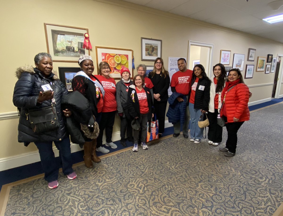 Thank you Delegate Brooke Grossman for meeting with Maryland <a href="/MomsDemand/">Moms Demand Action</a> volunteers to discuss how we can work together to end gun violence in our communities. #MDGA24 #MDpolitics #MomsAreEverywhere
