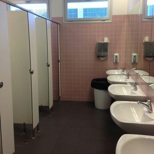 chxnnow's tweet photo. Bathroom • Ch4nm!n | Os 🔞

Bng chn tiene sueños húmedos con sngmn y ahora lo evita porque se pone duro con solo la presencia de este. https://t.co/Jm7XscvC4a
