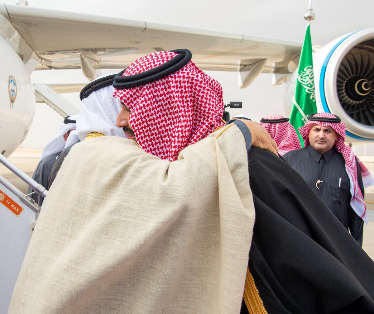 najlaie's tweet photo. يامرحبا باللي لفا عقب الاسفار
قرت عيون الدار باللي لفاها 🇸🇦🇰🇼

 #أمير_الكويت_في_المملكة https://t.co/AKvqJLYTLf