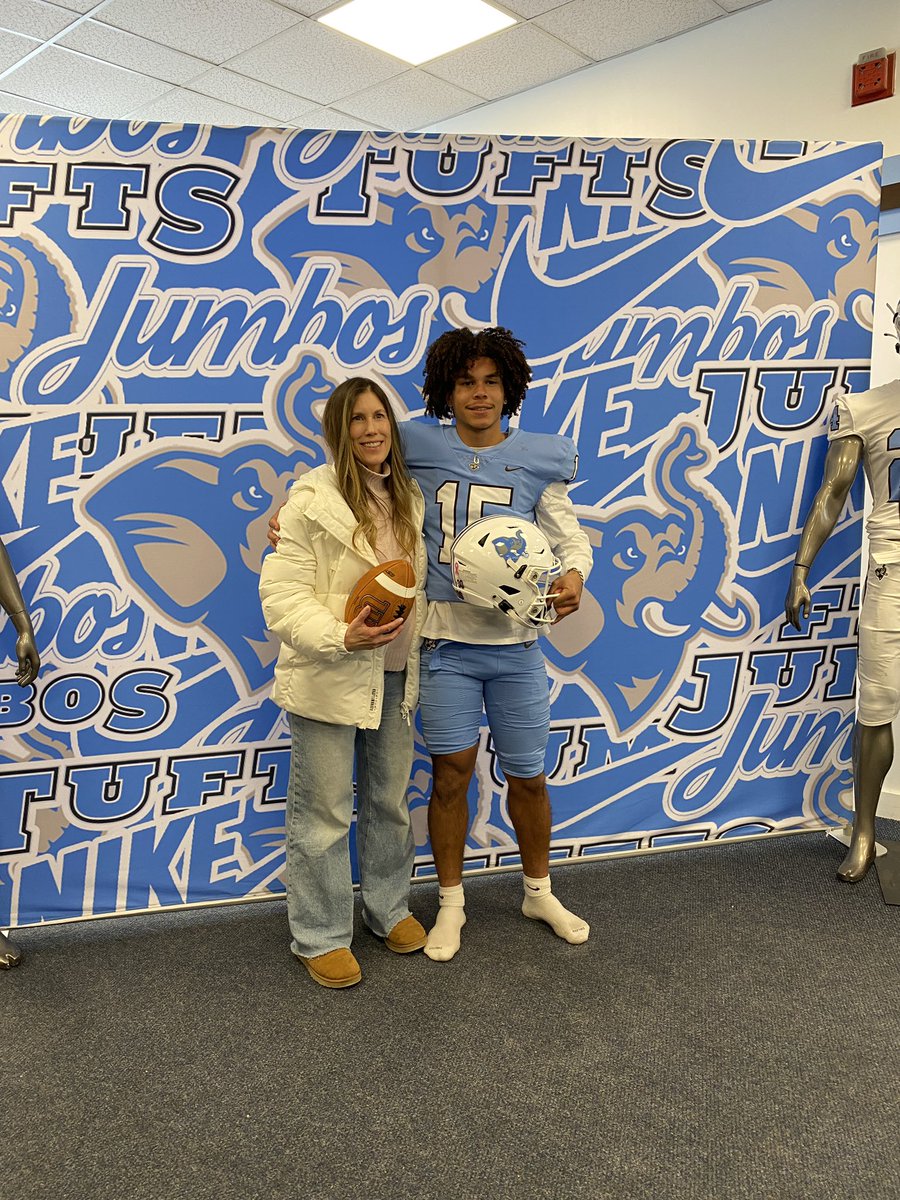 Thank you <a href="/FootballTufts/">Tufts University Football</a> for showing me a great time on my official visit! #RollBos 
<a href="/SierraCanyonFB/">Sierra Canyon FBall</a> <a href="/bruce_bible/">Bruce Bible</a> <a href="/Coach_JoeMcD/">Joe McDonald</a> <a href="/CoachCivs/">Jay Civetti 🐘</a> <a href="/Coach_Kenn/">Kenn Jones</a>