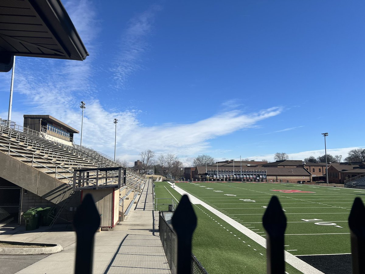 Always great to be back at the old stomping grounds! Great coaches, great players, great tradition <a href="/MHSRebelsFB/">Maryville Rebels Football</a> Appreciate always the tremendous reception for the Hokies! #FootPrint #98StateChamps <a href="/HokiesFB/">Virginia Tech Football</a>