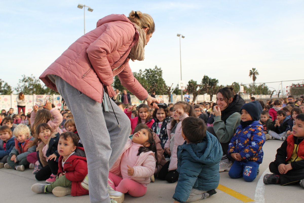 La comunitat educativa del col·legi Sant Vicenç hem celebrat el DENIP (dia escolar de la no-violència i la pau)
