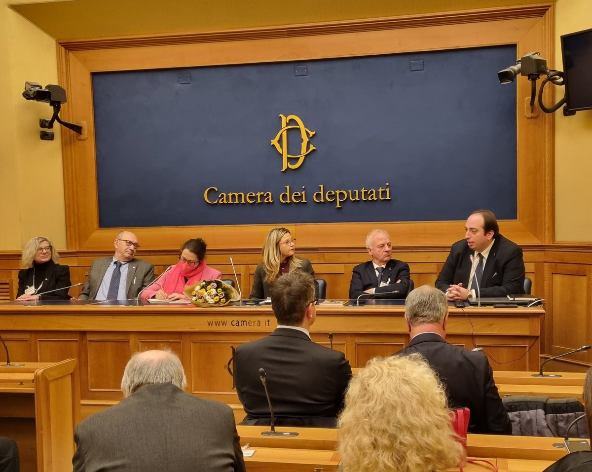 gabferrieri's tweet photo. 📌 Sono lieto di essere intervenuto oggi a @Montecitorio per portare la nostra testimonianza sul tema innovazione, #formazione e #terzosettore alla presentazione del libro "Quelli del giubbino giallo".
🇪🇺🇮🇹 Un ringraziamento a Sara Bordoni per l'invito, a #Auser e #Csi. https://t.co/PZB6pNslhc