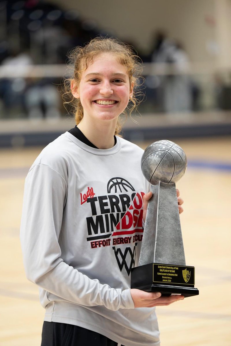BHSSIGA's tweet photo. She earned the Glynn County Sports Hall of Fame PLayer of the Game after dropping 25 points on an always scrappy BHS team. https://t.co/BlgRxqwJCb