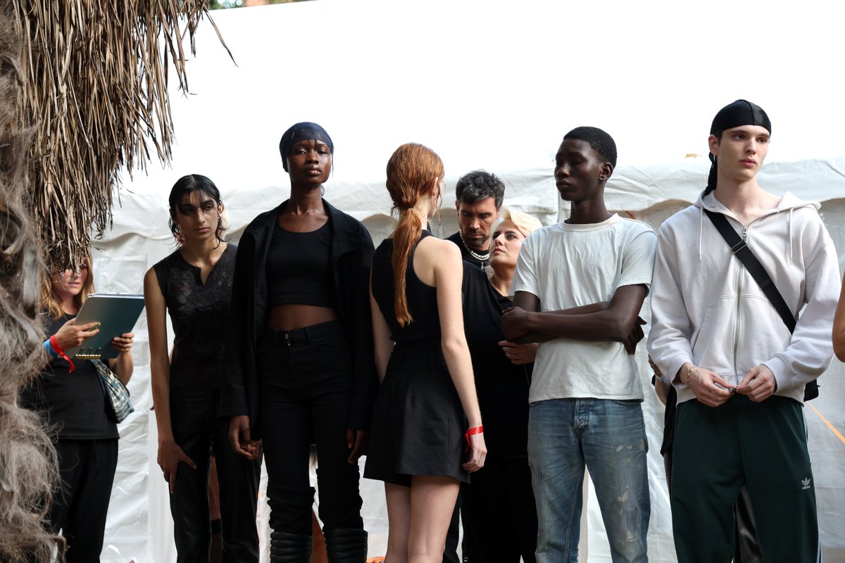 BFC's tweet photo. From #BORAAKSU, #Completedworks and #EdwardCrutchley, to #NatashaZinko, #PaulCostelloe and #BFCNEWGEN recipient #ChetLo, discover some of #BFCommunity designers on schedule this season at #LondonFashionWeek presented by 1664 Blanc. https://t.co/AqnSA5d4i5