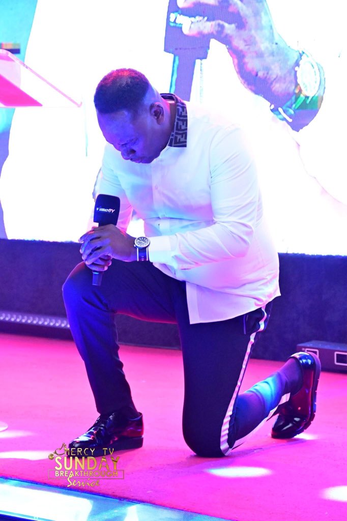 rb24wealth's tweet photo. I DECREE BY THE MERCY OF GOD; YOU SHALL NOT BE EXEMPTED FROM THIS CASH FLOW SEASON IN JESUS NAME
#ProphetJeremiahOmotoFufeyin #MercyTV #MercyCity #Prophecy #cashflow https://t.co/UphjdTfvox