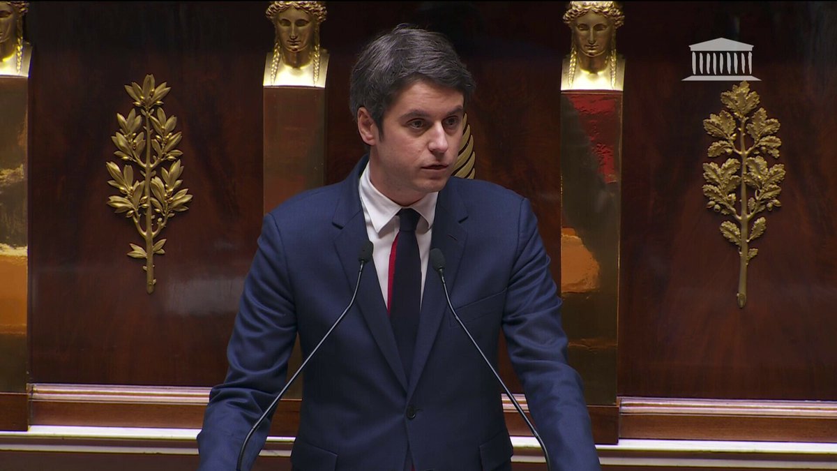 VarlanOlivier's tweet photo. "Et je propose également un réarmement des toboggans et une vérification de la porte opposée" https://t.co/0ClutxZYUb