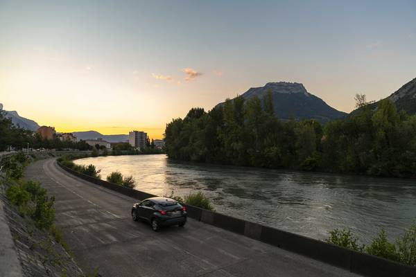 GrenobleAlpes's tweet photo. 1/3🟢Réouverture de la voie sur berge aujourd'hui dès 18h30 !
👇 https://t.co/dIaCwuPYgp