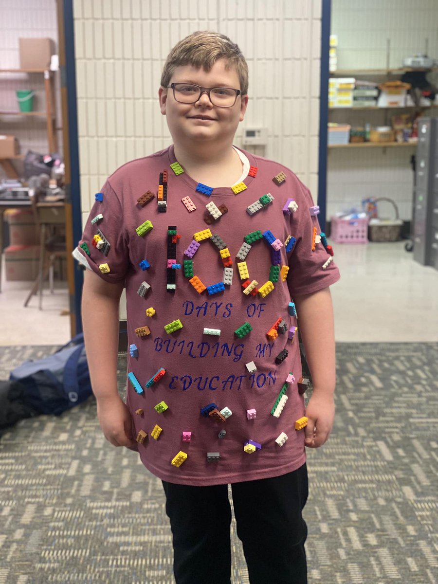 R_I_Schools's tweet photo. 📷We made it to 100 days of school! Yesterday many of our schools celebrated by incorporating the number of 100 into the school day. Here are some pictures from the celebrations. #ThisHouseRocks https://t.co/RZRSjggQJP