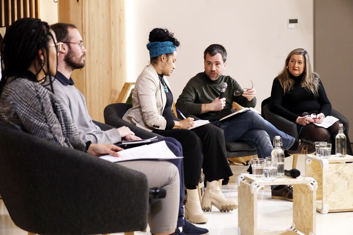 L'acte de Geopolítica d'un Món Convuls va ser tot un èxit! Gràcies a tothom que va poder venir i als fantàstics ponents que van donar peu a una enriquidora conversa. Ens veiem tots i totes aviat al següent acte de la Fundació.
 📷<a href="/leyre_pgonzalez/">Leyre</a>
👇Crònica
fundaciosentitcomu.cat/apunts-de-geop…