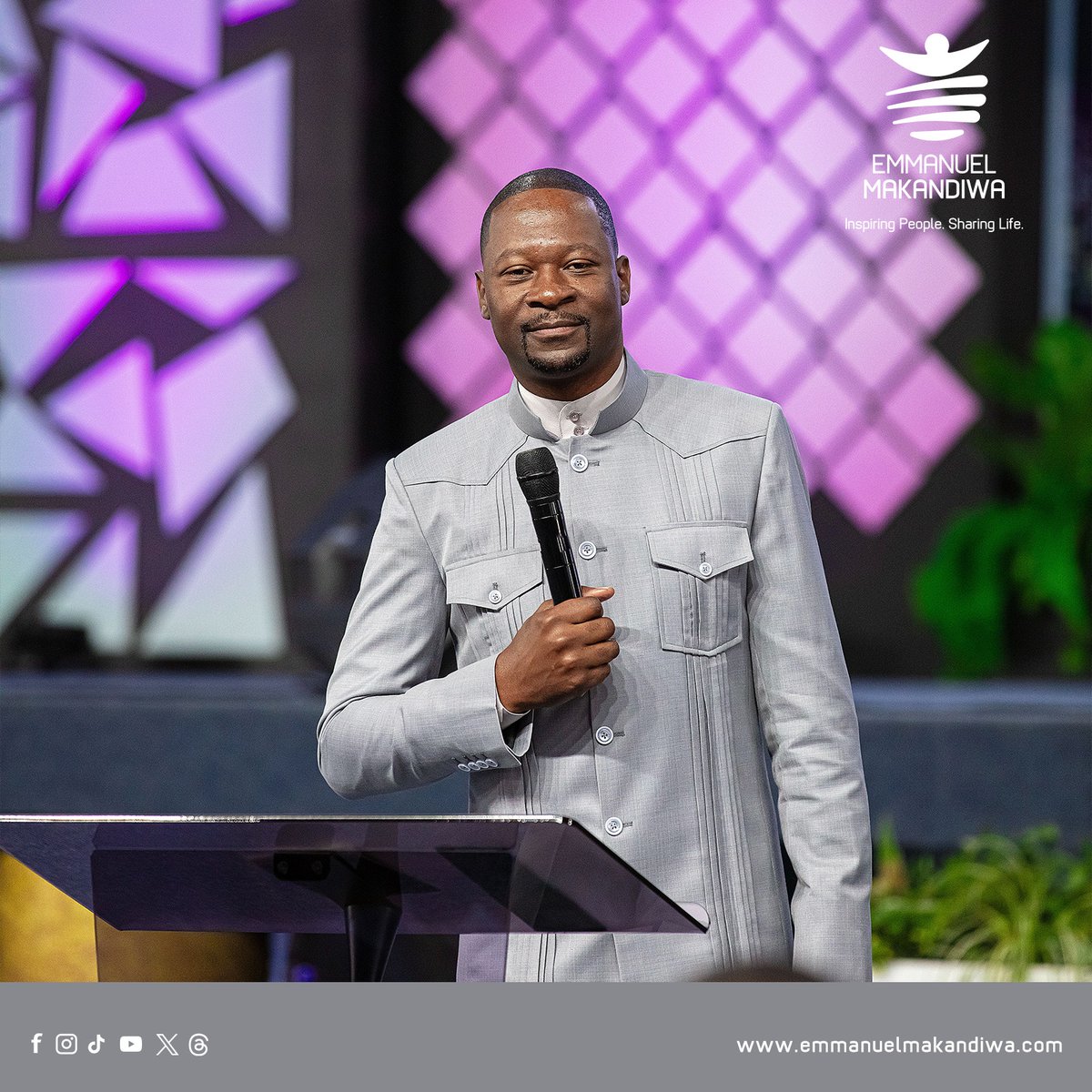 prmakandiwa's tweet photo. Let them shout for Joy, and be glad, that favour my righteous cause: yea, let them say continually, Let the Lord be magnified, which hath pleasure in the prosperity of his servant.
Psalms 35:27 (KJV) https://t.co/Bq1eillP5O