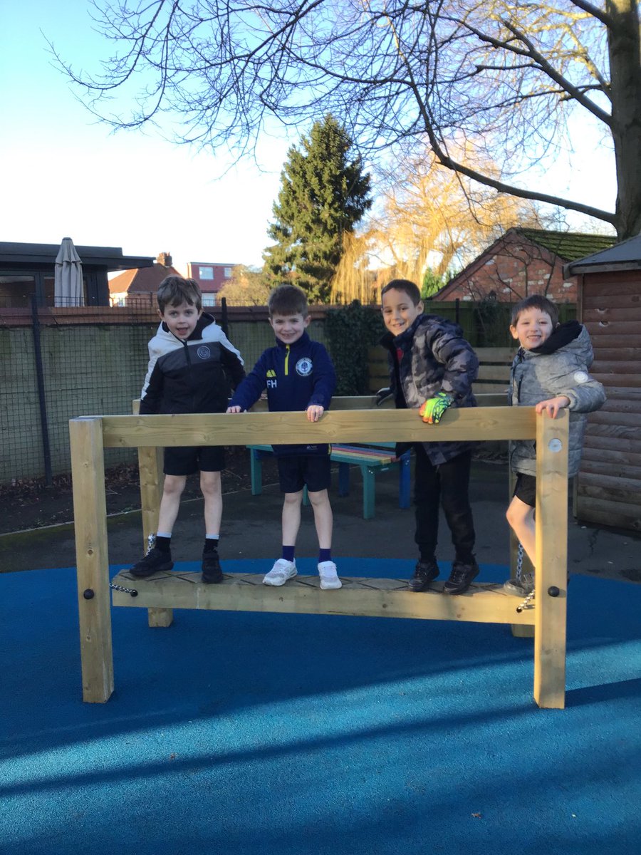 RalphBPSch_York's tweet photo. Class 3 really look forward to their turn on their adventure playground! They are really good at taking turns and being aware of each other on the equipment. #RBPE #RBPSHE https://t.co/FtEHXADLVj