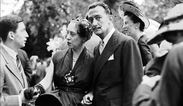the iconic collaborations between elsa schiaparelli and salvador dalí  —  a thread 🦞🤍