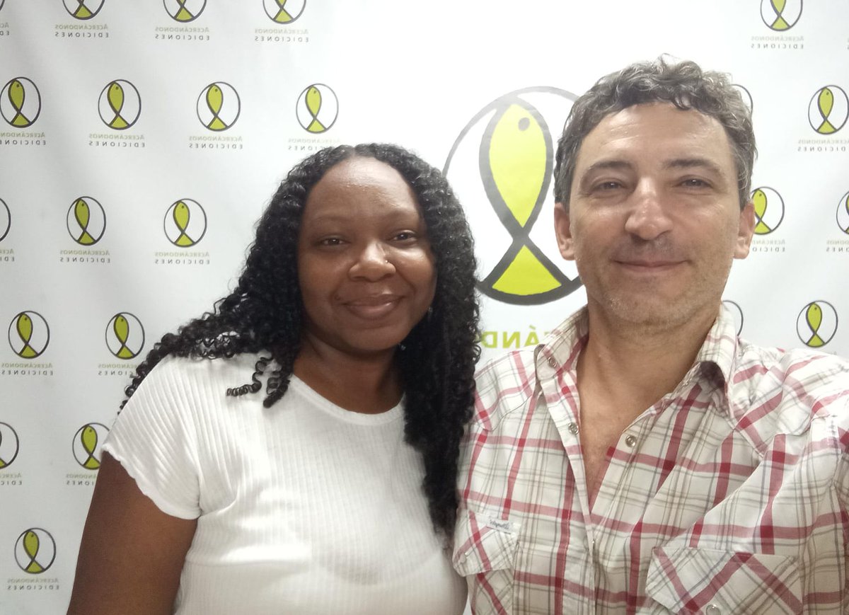 Hoy,  nuestro compañero <a href="/FernandoRoperto/">Fernando Roperto</a>  compartió una reunión con Esther Pineda G <a href="/estherpinedag/">Esther Pineda G.</a> , escritora e investigadora sobre temáticas de género y racismo. Compartiendo miradas sobre el libro y la cultura en nuestro continente.

#AcercándonosEdiciones #AcercándonosCultura