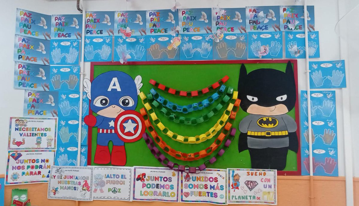 Hoy 30 de enero celebramos la paz con un mural colaborativo en relación a nuestro hilo conductor Marvel. Hemos cantado "alto el fuego", leído las pancartas realizadas por el alumnado y liberado palomas.