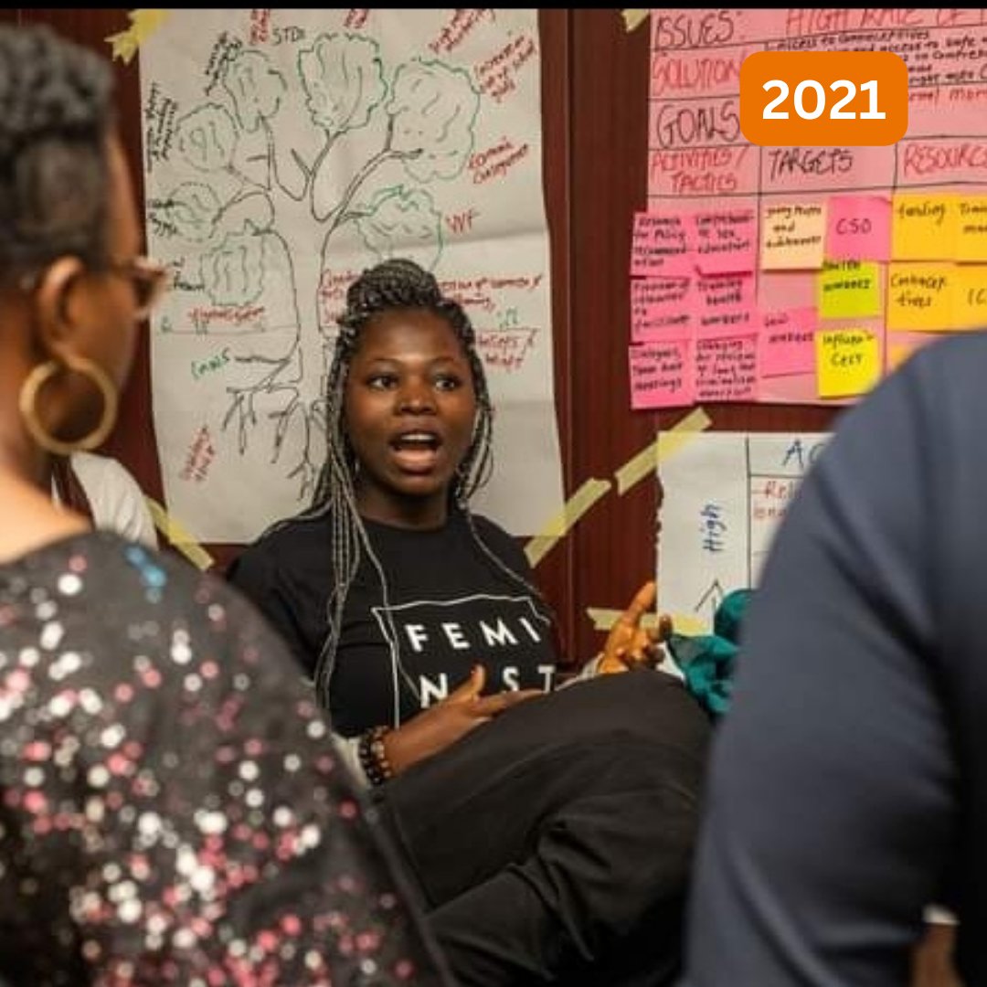 cheggdotorg's tweet photo. #TransformationTuesday with #CheggChangemaker, Oluwadamilola! 📸  

📢 Let's revisit @TeweDami's inspiring journey of growth and impact. From campaigning against gender-based violence, promoting peaceful dialogues, and empowering youth in rural communities, her evolution is remarkable.   

🫂 As the founder of @forbidden_topic and @Rebirth4Change, she seeks to empower youth, tackle gender-based violence and promote peaceful dialogue on divisive political issues.  

💡 Besides her non-profit work, Oluwadamilola regularly shares her inspiring story at events such as the Women Deliver 2023, the world's largest #genderequality conference.