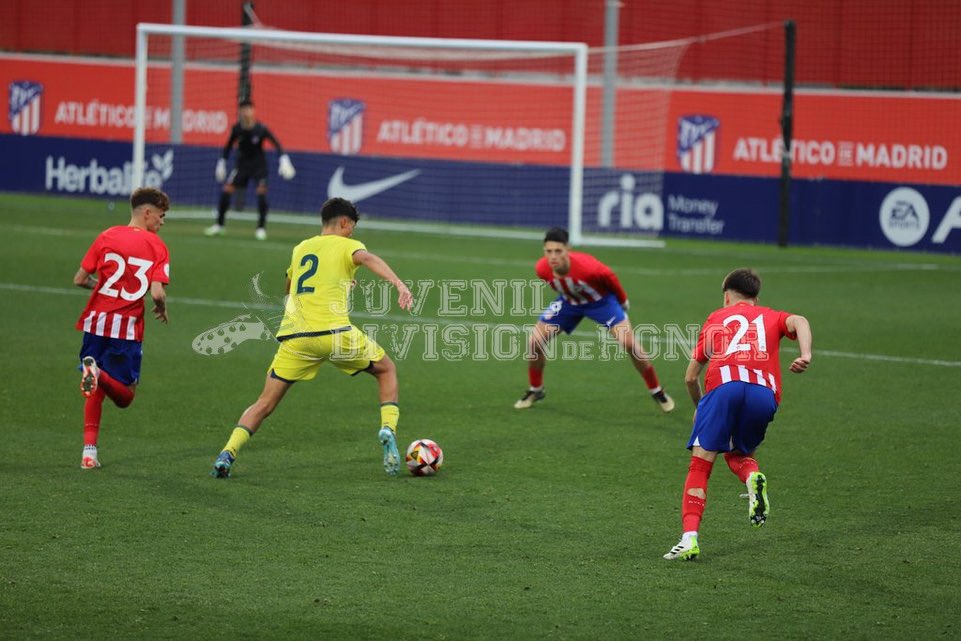 📝 Daniel Budesca, el futuro de la banda derecha amarilla 🟡⚡️
 
🫡 El lateral murciano es uno de los pilares del Villarreal 〽️ y a sus 17 años ya es internacional con la sub-18 española 🇪🇸

🔗 juvenildivisiondehonor.com/daniel-budesca…

#JuvenilDH 👟 #DH7🏆