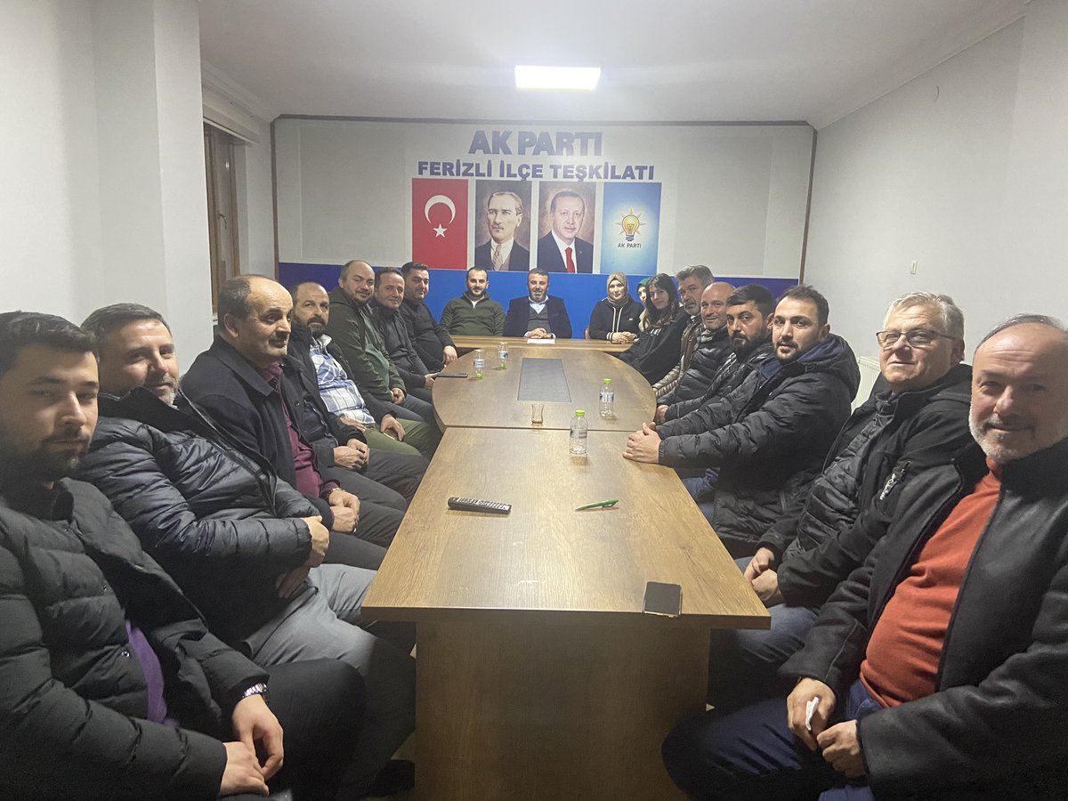 Ak_Ferizli's tweet photo. Haftalık olağan toplantımızı İlçe Başkanımız Ramazan Serhoş’un başkanlığında gerçekleştirdik. https://t.co/ocA87x7j35