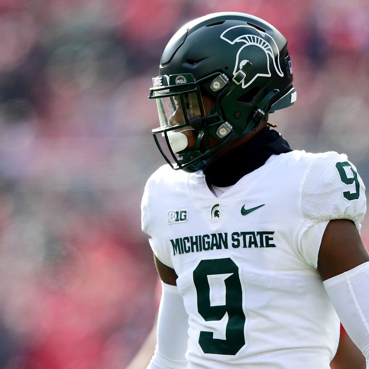 Extremely Blessed to receive a scholarship offer from Michigan State University!💚🤍🙏🏿#AGTG @Redskins32 @5manfree @ConroyWhyte @DBcoachadams @MohrRecruiting @Andrew_Ivins @JohnGarcia_Jr @TheCribSouthFLA @TheUCReport @DavidLake3