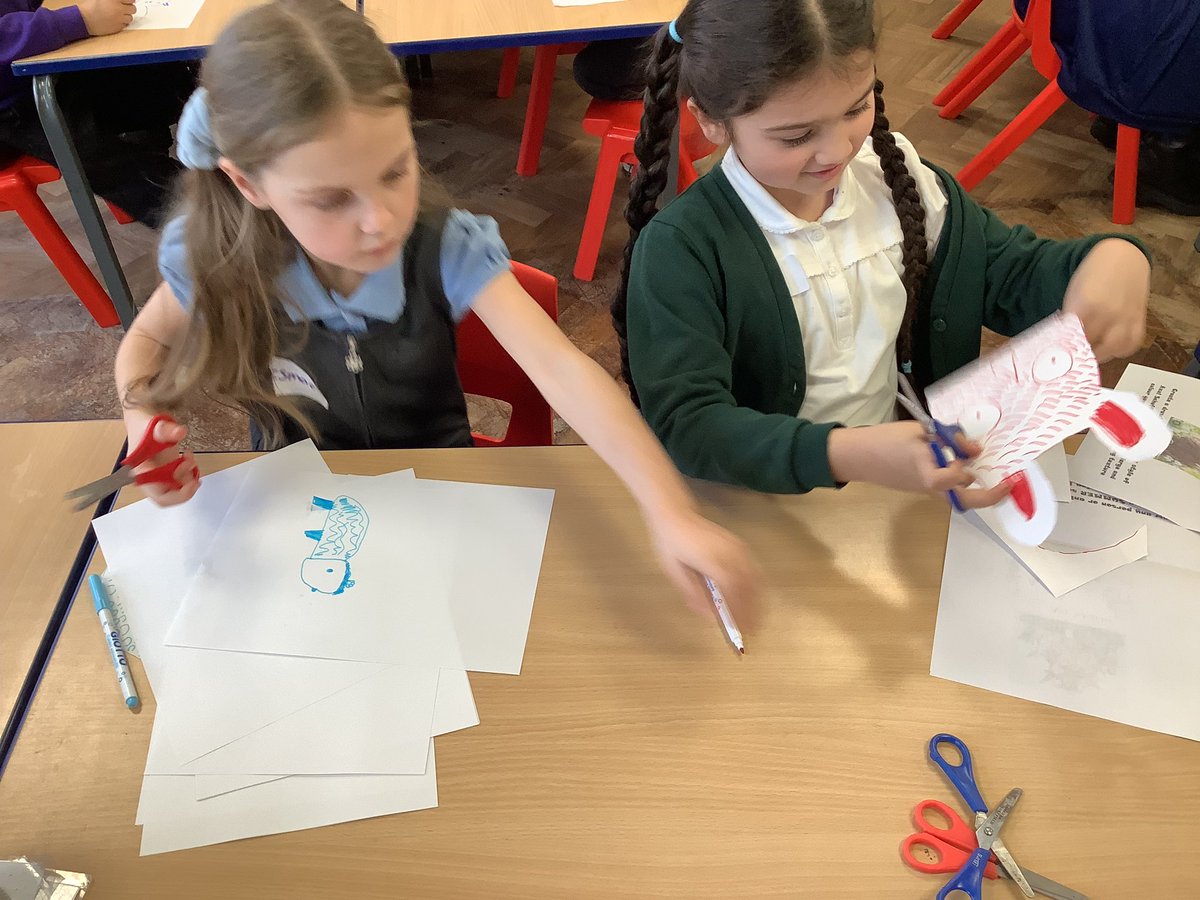 beechhillsch's tweet photo. Year 2 have had a wonderful Trust event with our artist in resident @BradfordMusic1 Mr Bullock. The four schools worked collaboratively to produce a fantastic canvas artwork in the style of Axel Scheffler. It was great to see the children begin to form new friendships #folt #art https://t.co/ldLGE4adEJ