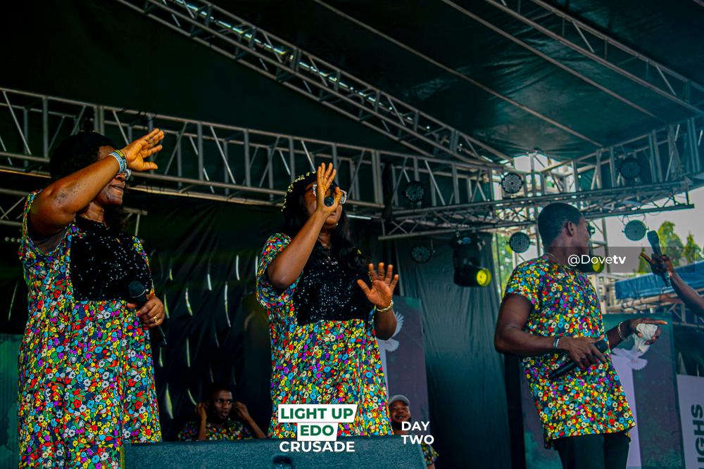 dovetv's tweet photo. We will worship and praise our King with everything because this God is too good o!
#LightUpEDO
#Reach4Christ
#DoveTv
#DoveTelevision
#OHPrimeTv https://t.co/nEtHw99kGA