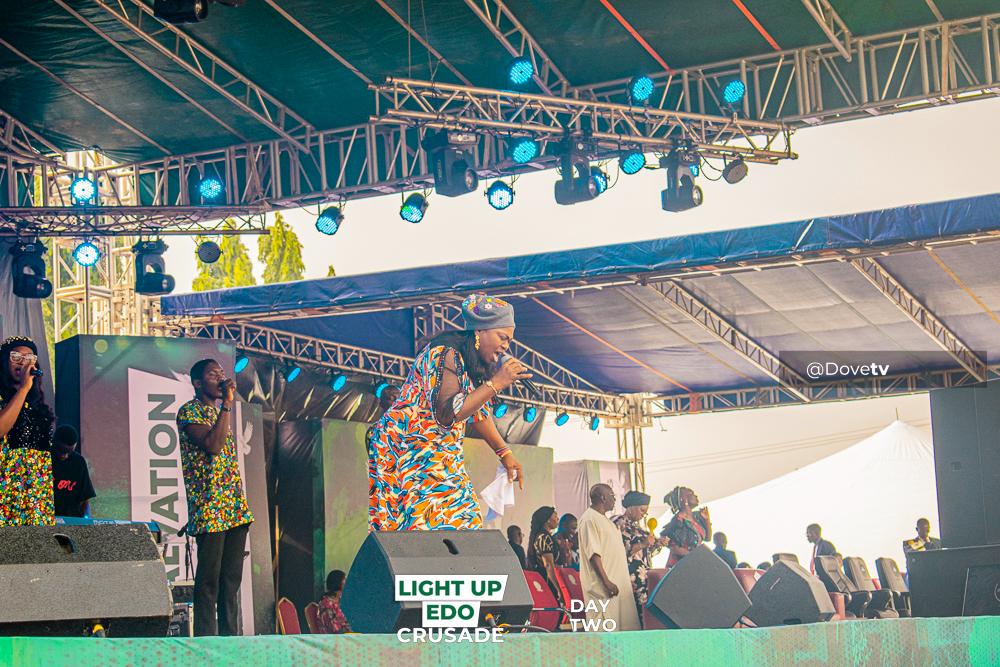 dovetv's tweet photo. We will worship and praise our King with everything because this God is too good o!
#LightUpEDO
#Reach4Christ
#DoveTv
#DoveTelevision
#OHPrimeTv https://t.co/nEtHw99kGA